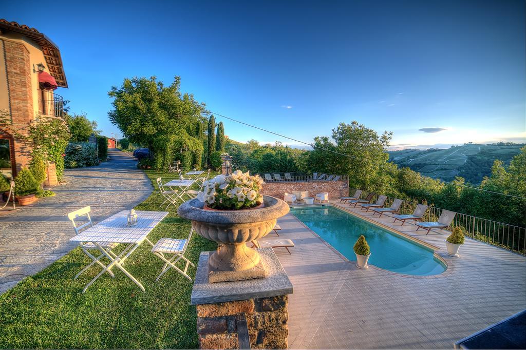 Locanda San Giorgio Neviglie Exterior photo