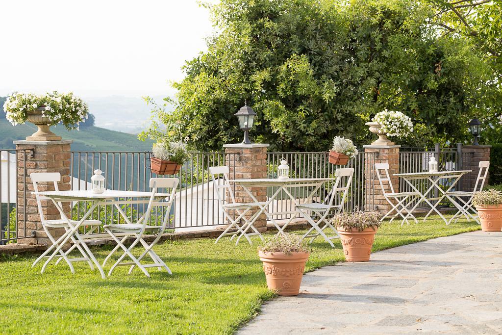 Locanda San Giorgio Neviglie Exterior photo